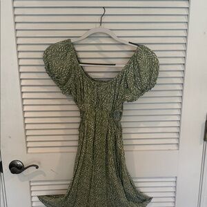 Soprano Olive Green Puff-Sleeve Midi Dress with Leaf Print